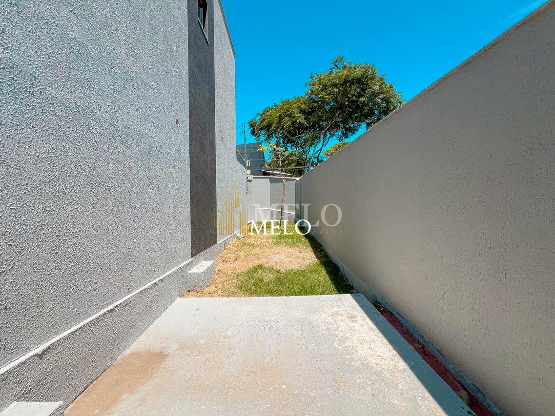 Belíssima casa Duplex a venda no Santa Mônica por R$819.900,00 - Belo Horizonte - 
