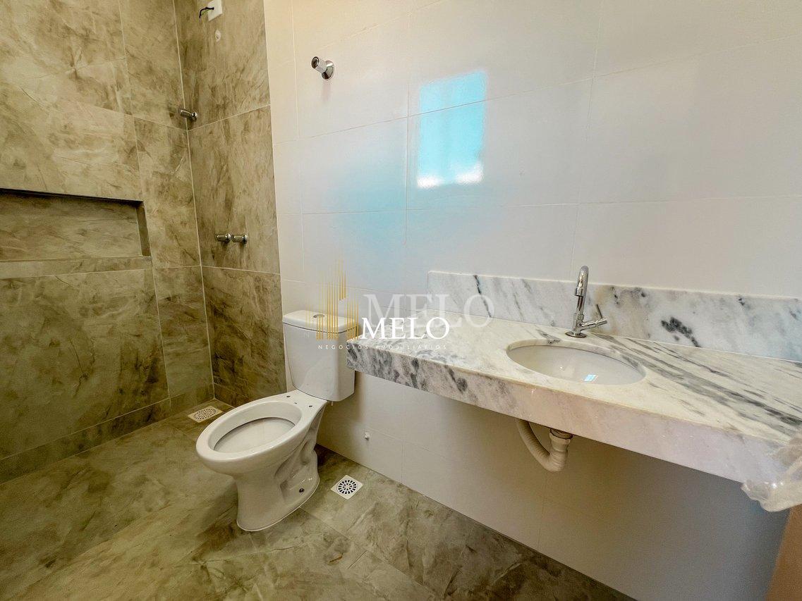 Belíssima casa Duplex a venda no Santa Mônica por R$819.900,00 - Belo Horizonte - 