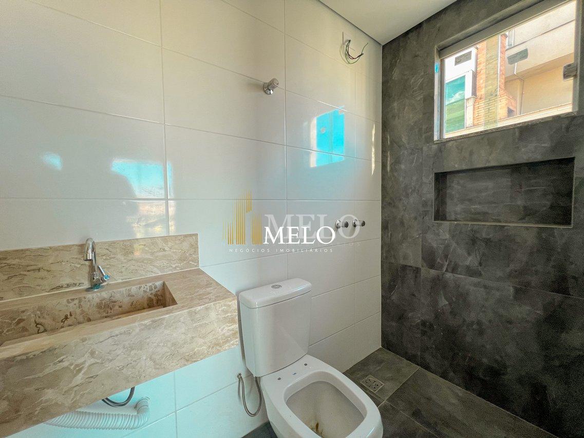 Excelente Cobertura à venda no Heliópolis por R$750.000,00 - Belo Horizonte - 