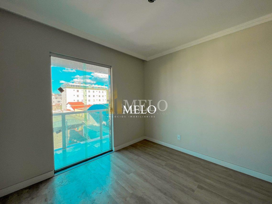 Excelente Cobertura à venda no Heliópolis por R$750.000,00 - Belo Horizonte - 