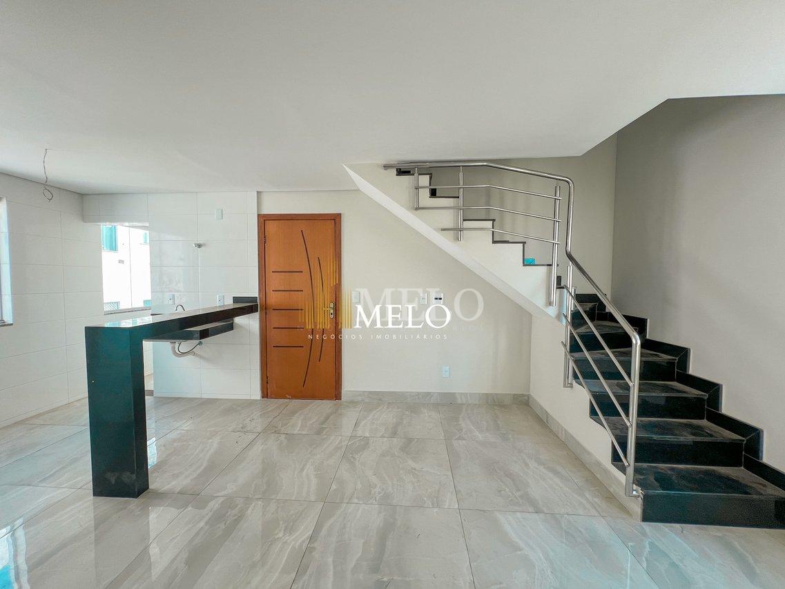 Excelente Cobertura à venda no Heliópolis por R$750.000,00 - Belo Horizonte - 