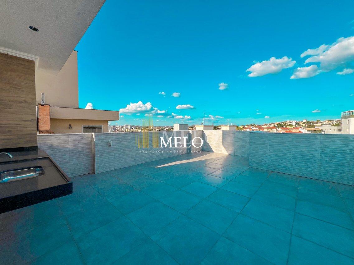 Excelente Cobertura à venda no Heliópolis por R$750.000,00 - Belo Horizonte - 