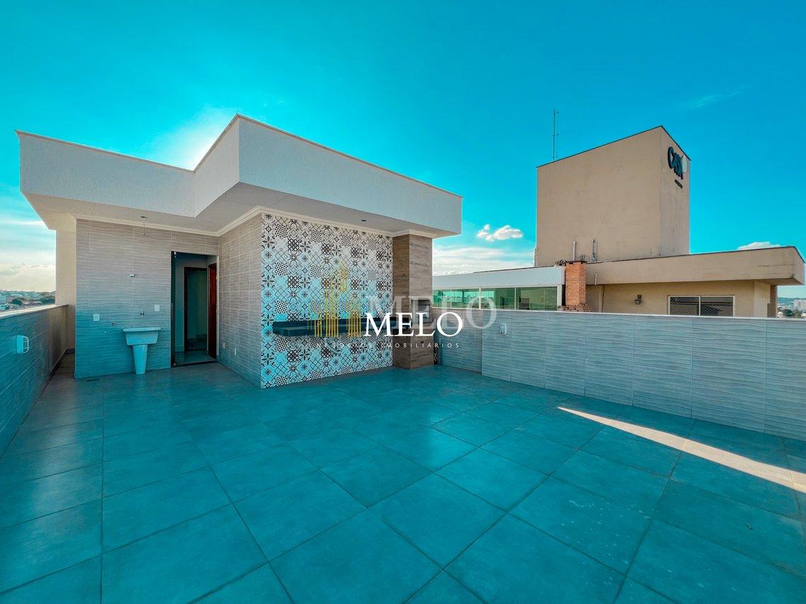 Excelente Cobertura à venda no Heliópolis por R$750.000,00 - Belo Horizonte - 