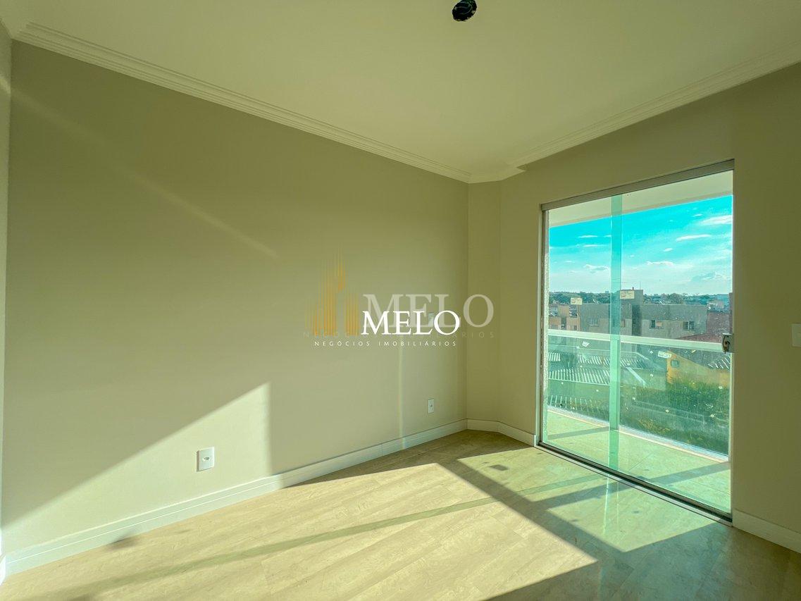 Excelente Cobertura à venda no Heliópolis por R$750.000,00 - Belo Horizonte - 