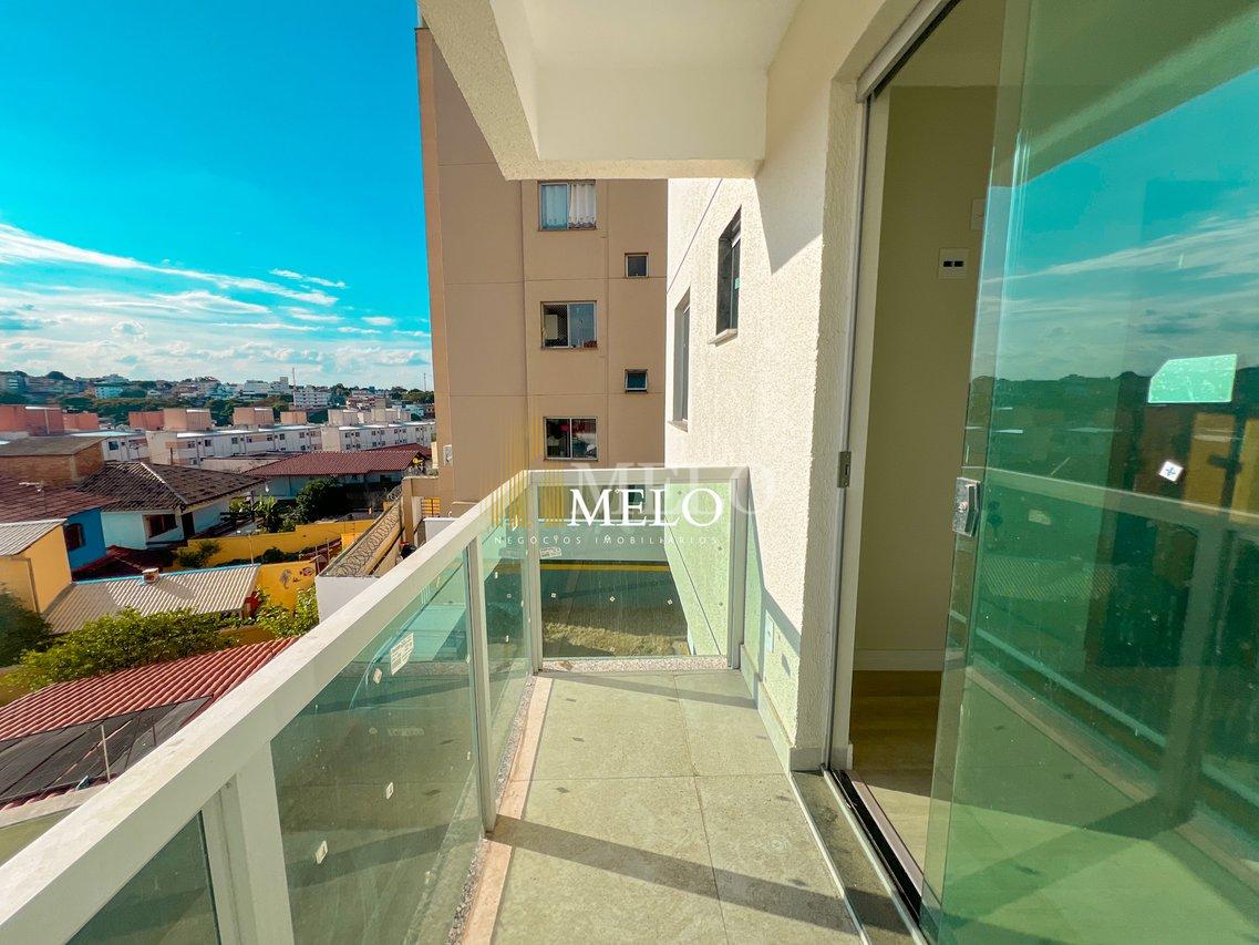 Excelente Cobertura à venda no Heliópolis por R$750.000,00 - Belo Horizonte - 