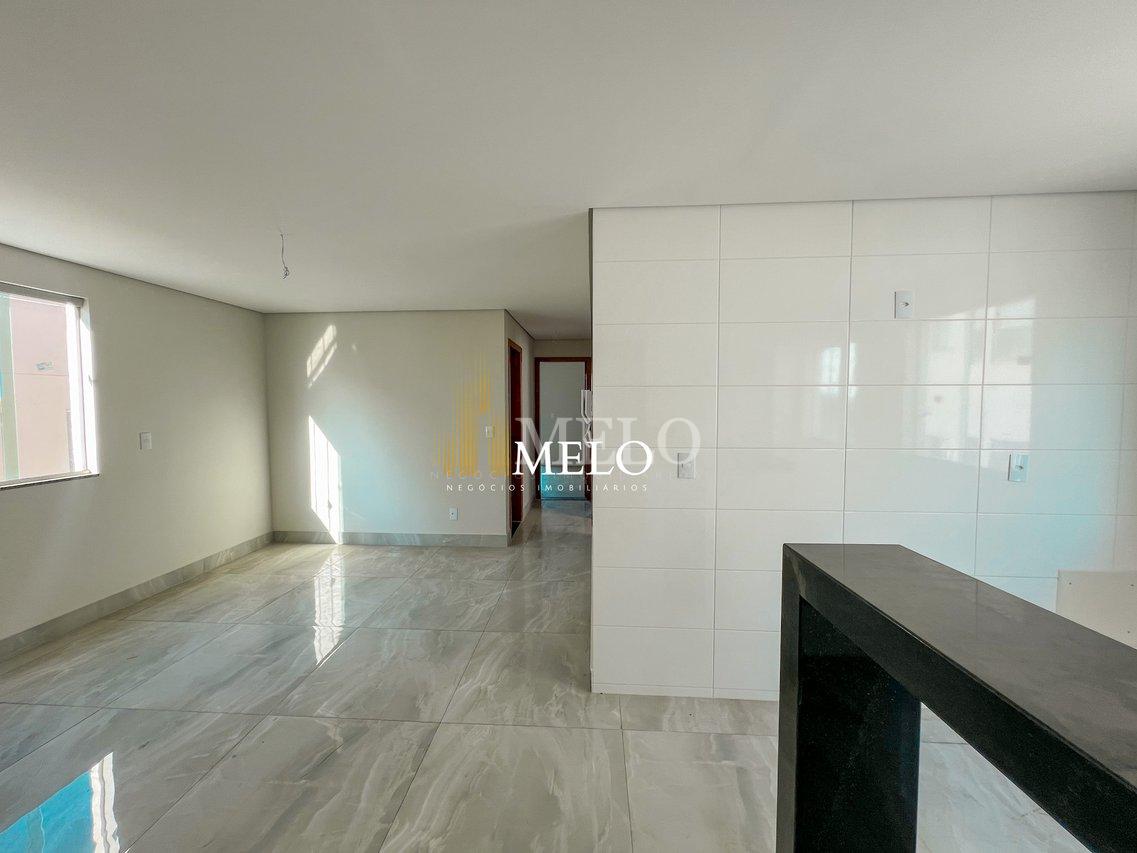 Excelente Cobertura à venda no Heliópolis por R$750.000,00 - Belo Horizonte - 