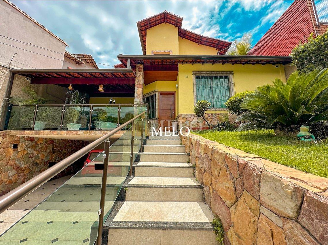 Belíssima casa a venda no Santa Branca por R$1.450.000,00 - Belo Horizonte - 