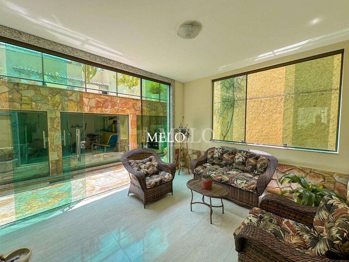 Belíssima casa a venda no Santa Branca por R$1.450.000,00 - Belo Horizonte - 