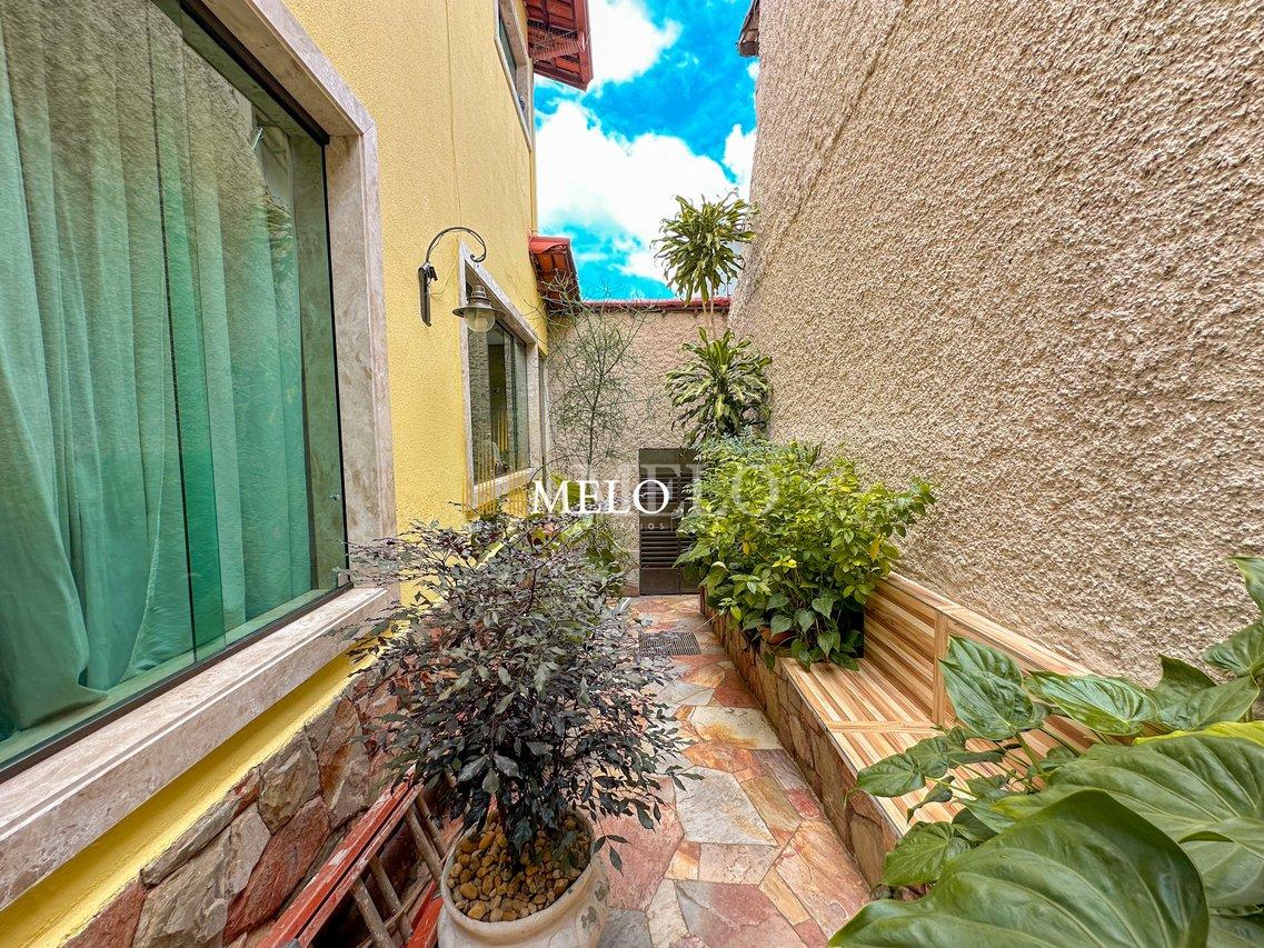Belíssima casa a venda no Santa Branca por R$1.450.000,00 - Belo Horizonte - 