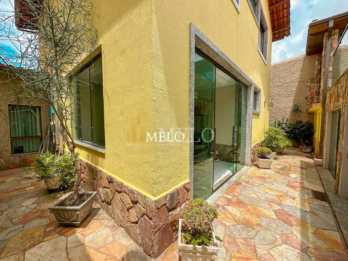Belíssima casa a venda no Santa Branca por R$1.450.000,00 - Belo Horizonte - 