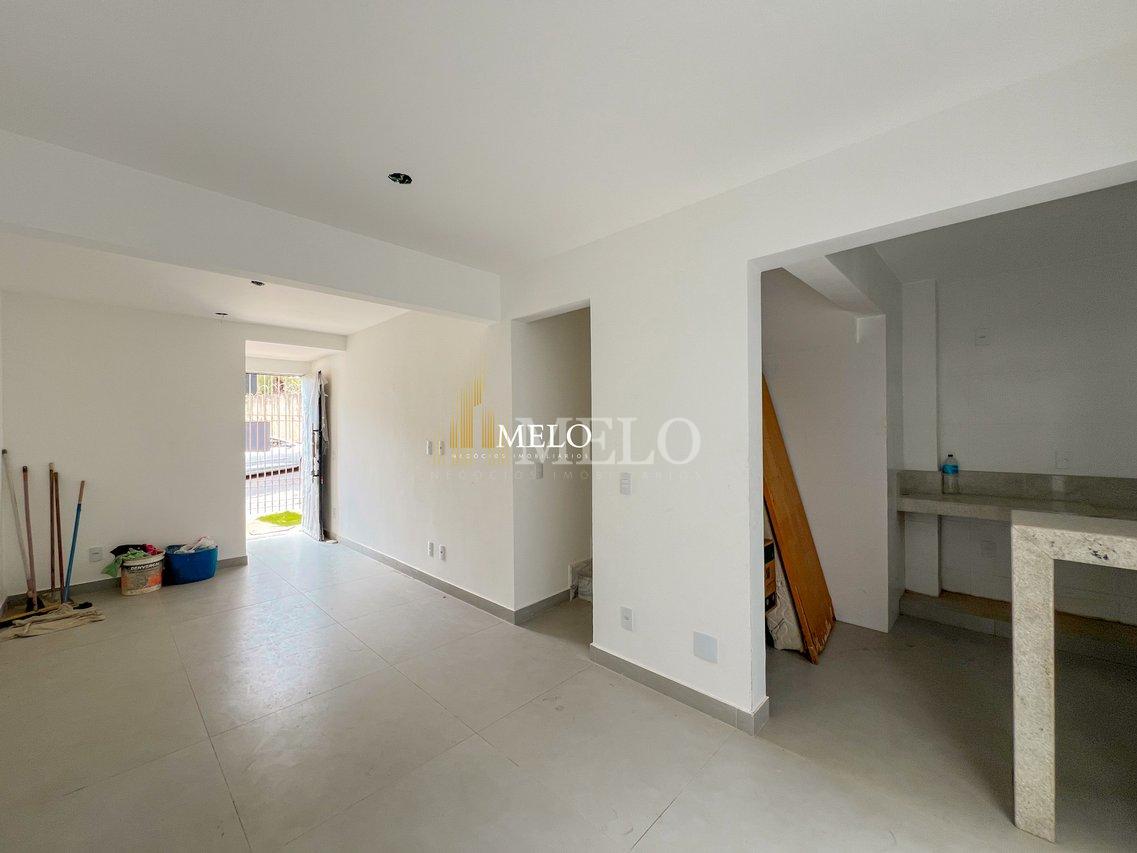 Belíssima casa Geminada Duplex a venda no Planalto por R$750.000,00 - Belo Horizonte - 