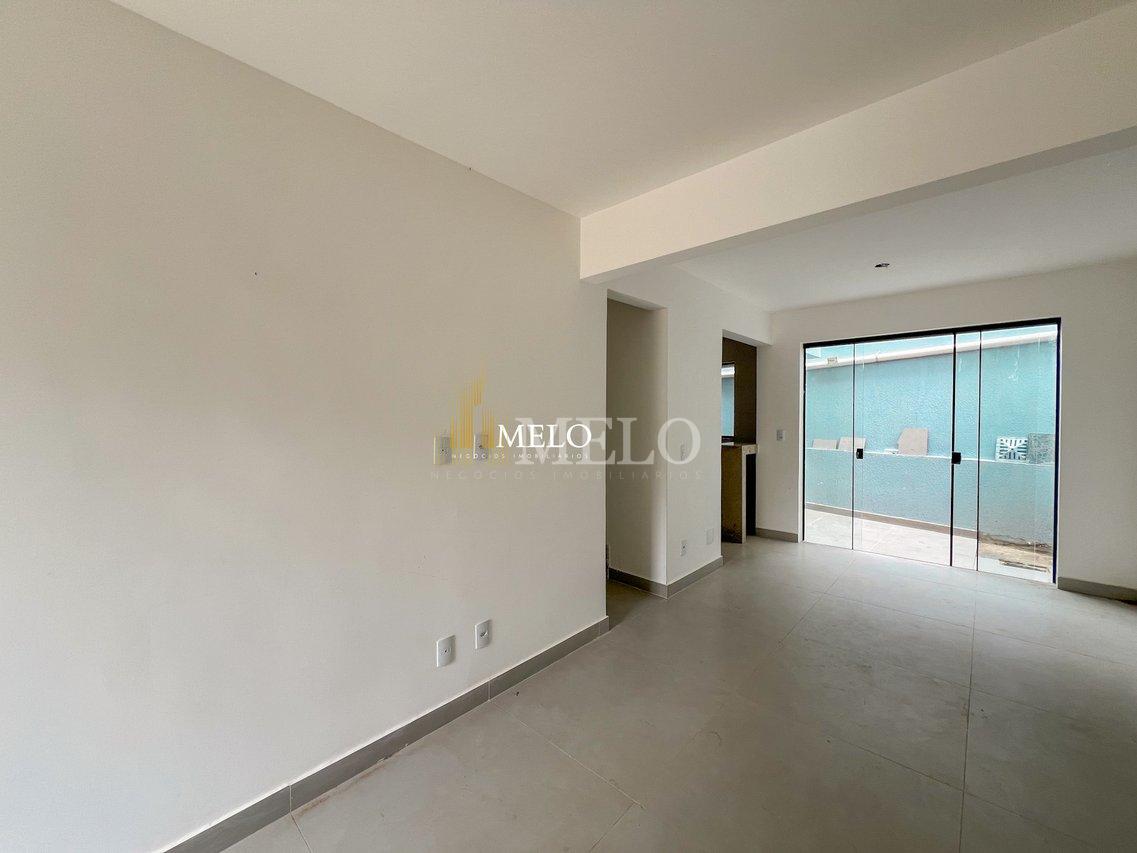Belíssima casa Geminada Duplex a venda no Planalto por R$750.000,00 - Belo Horizonte - 