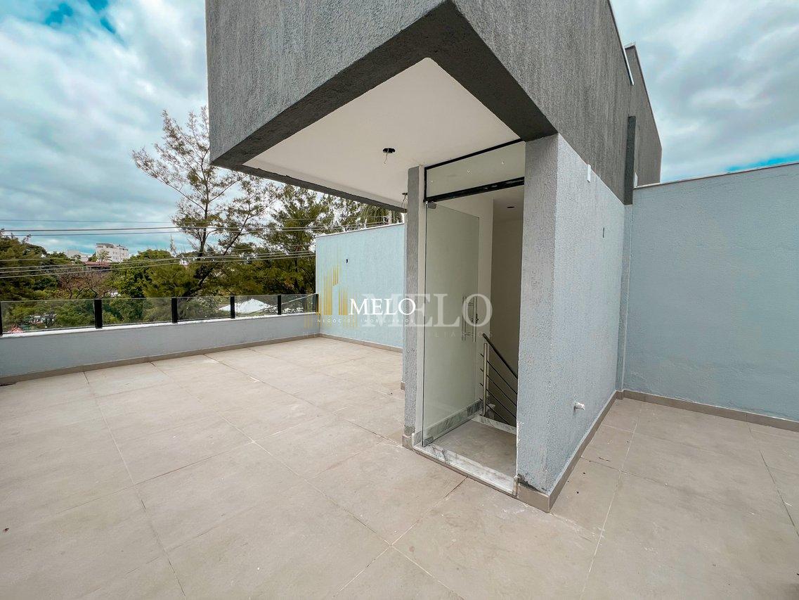 Belíssima casa Geminada Duplex a venda no Planalto por R$750.000,00 - Belo Horizonte - 