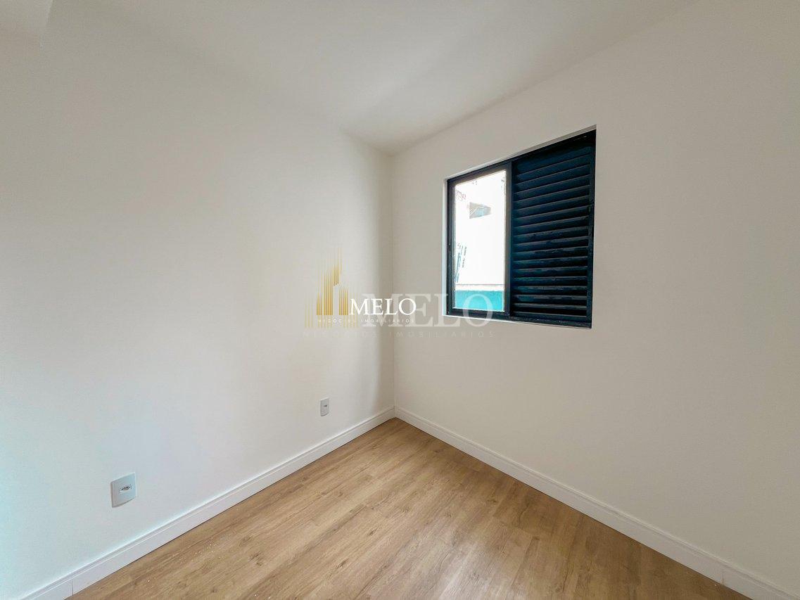 Belíssima casa Geminada Duplex a venda no Planalto por R$750.000,00 - Belo Horizonte - 