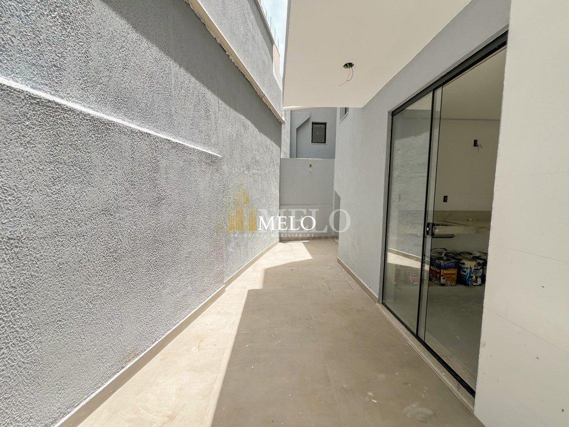 Belíssima Casa Geminada a venda no Planalto por R$ 780.000,00 - Belo Horizonte - 