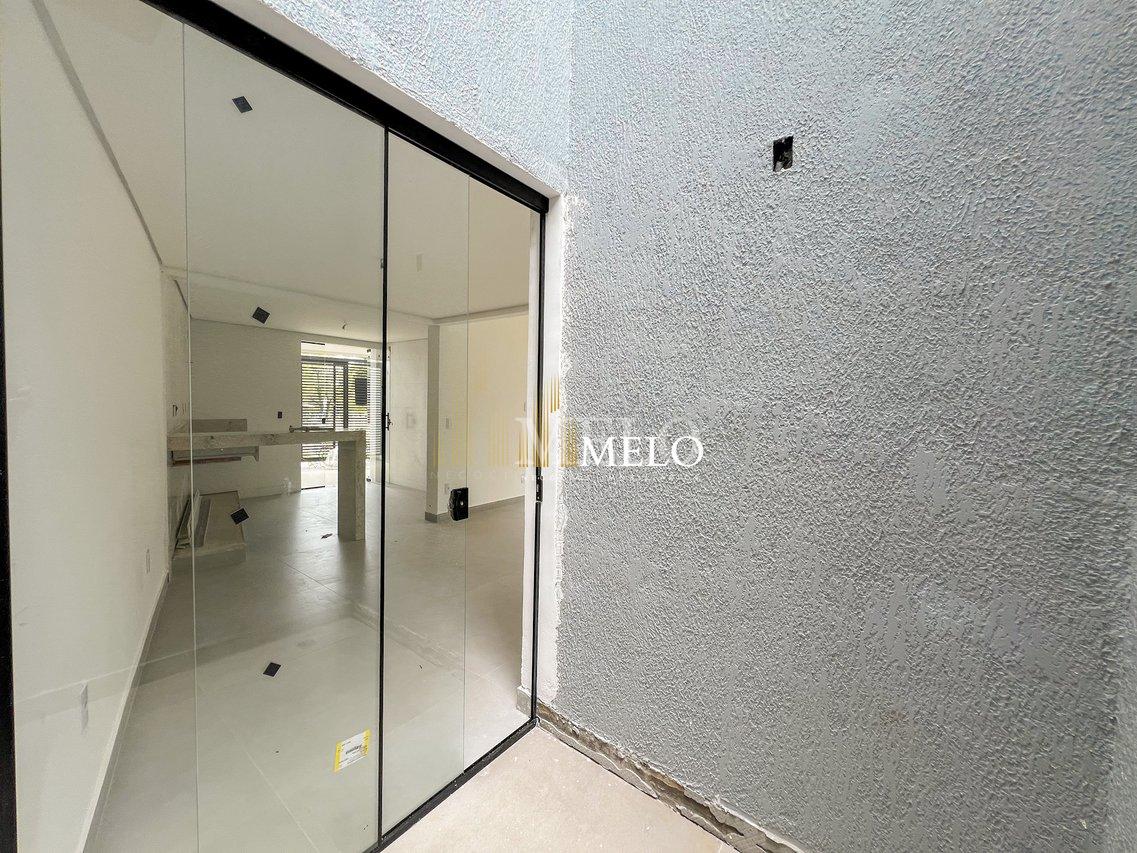 Belíssima Casa Geminada a venda no Planalto por R$700.000,00 - Belo Horizonte - 
