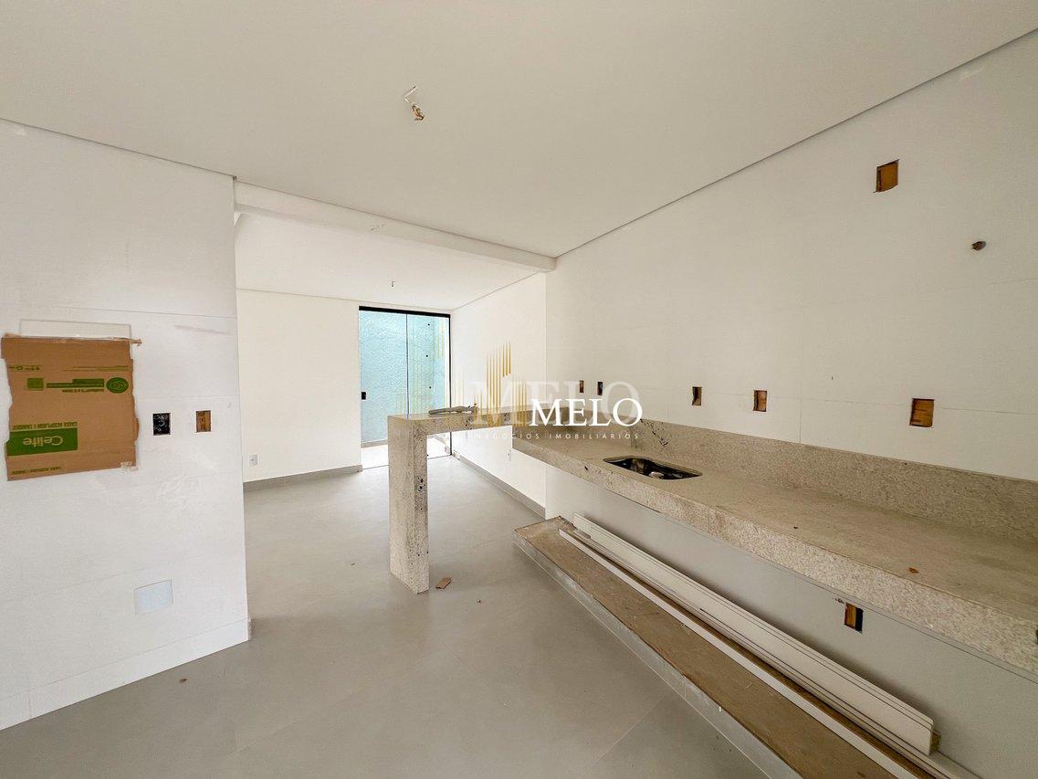 Belíssima Casa Geminada a venda no Planalto por R$700.000,00 - Belo Horizonte - 