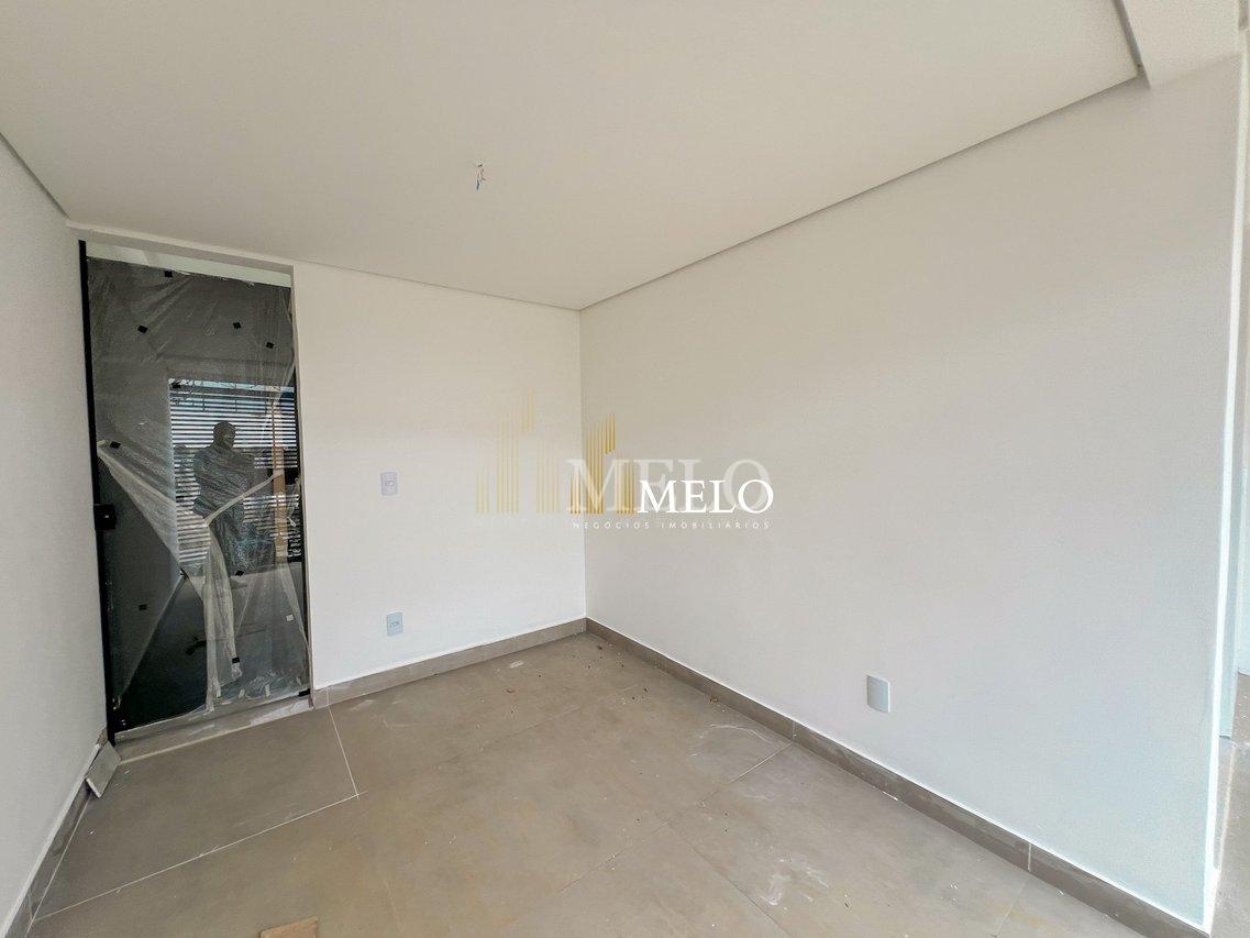 Belíssima Casa Geminada a venda no Planalto por R$700.000,00 - Belo Horizonte - 