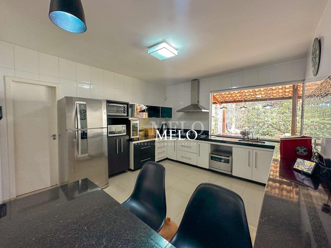 Belíssima casa a venda no Trevo/Pampulha por R$2.000.000,00 - Belo Horizonte - 