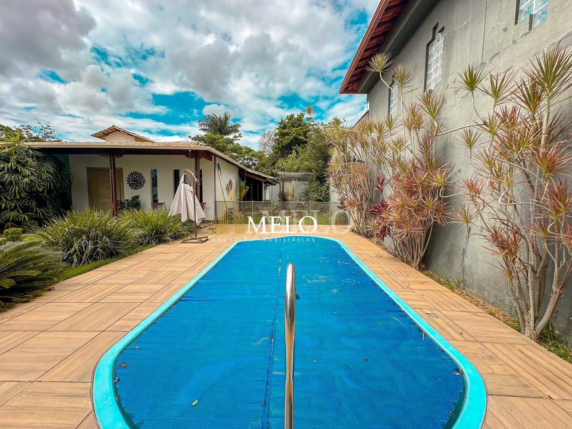 Belíssima casa a venda no Trevo/Pampulha por R$2.000.000,00 - Belo Horizonte - 