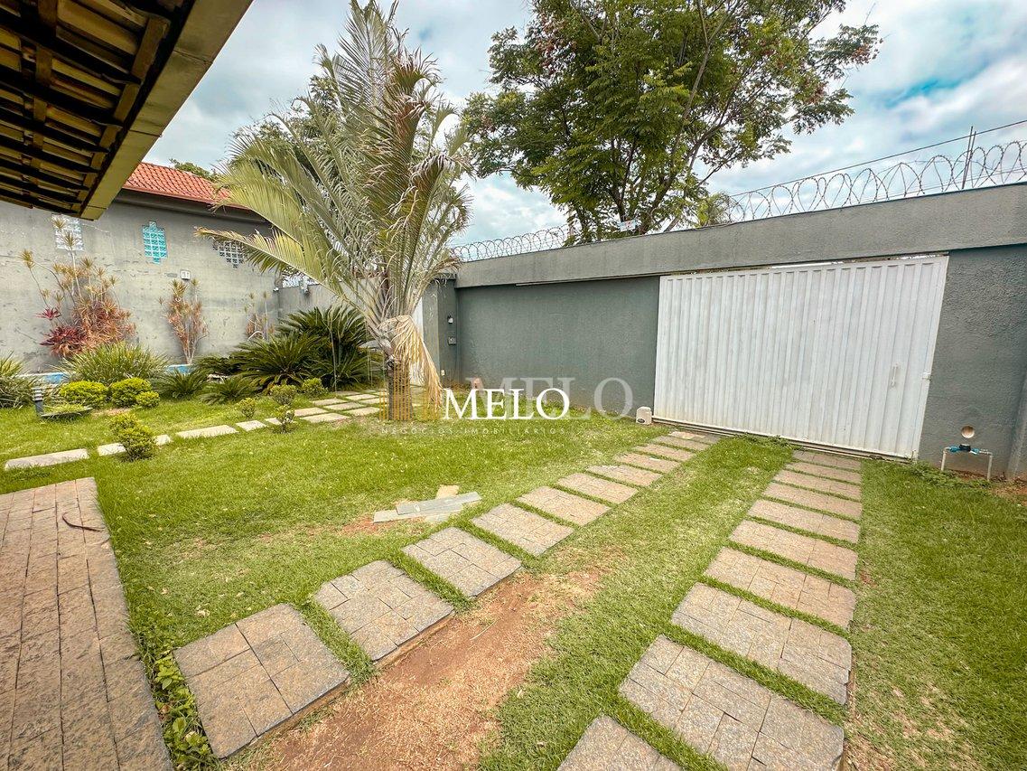 Belíssima casa a venda no Trevo/Pampulha por R$2.000.000,00 - Belo Horizonte - 
