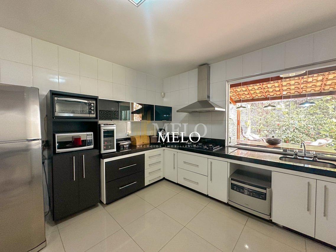 Belíssima casa a venda no Trevo/Pampulha por R$2.000.000,00 - Belo Horizonte - 