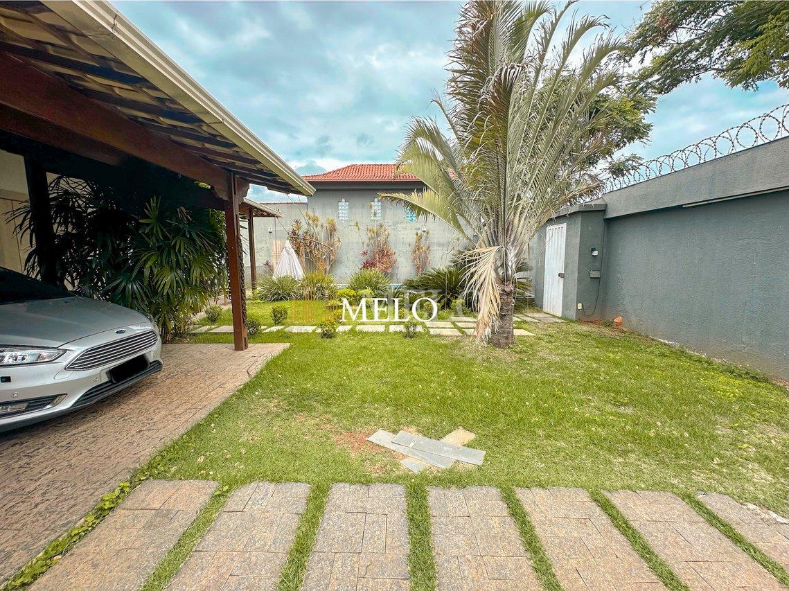 Belíssima casa a venda no Trevo/Pampulha por R$2.000.000,00 - Belo Horizonte - 