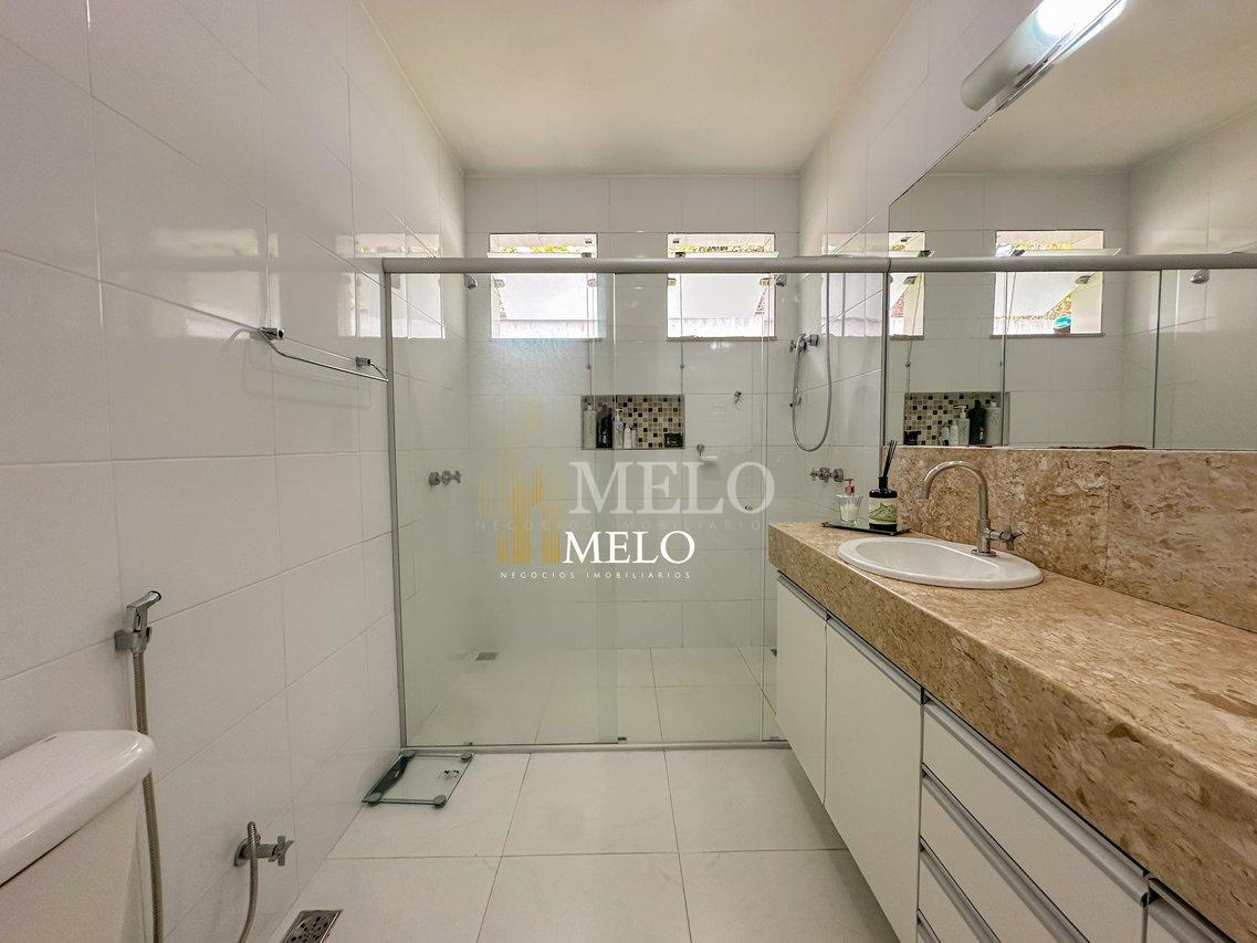 Belíssima casa a venda no Trevo/Pampulha por R$2.000.000,00 - Belo Horizonte - 