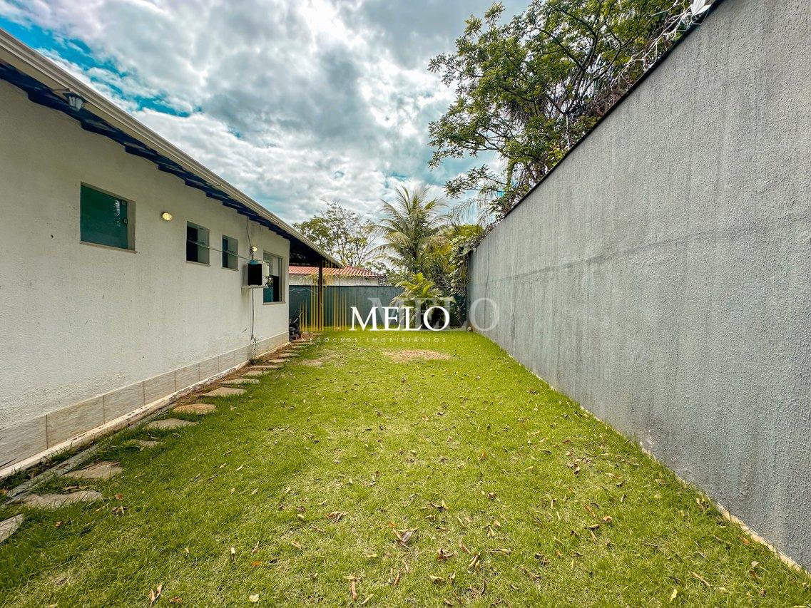 Belíssima casa a venda no Trevo/Pampulha por R$2.000.000,00 - Belo Horizonte - 