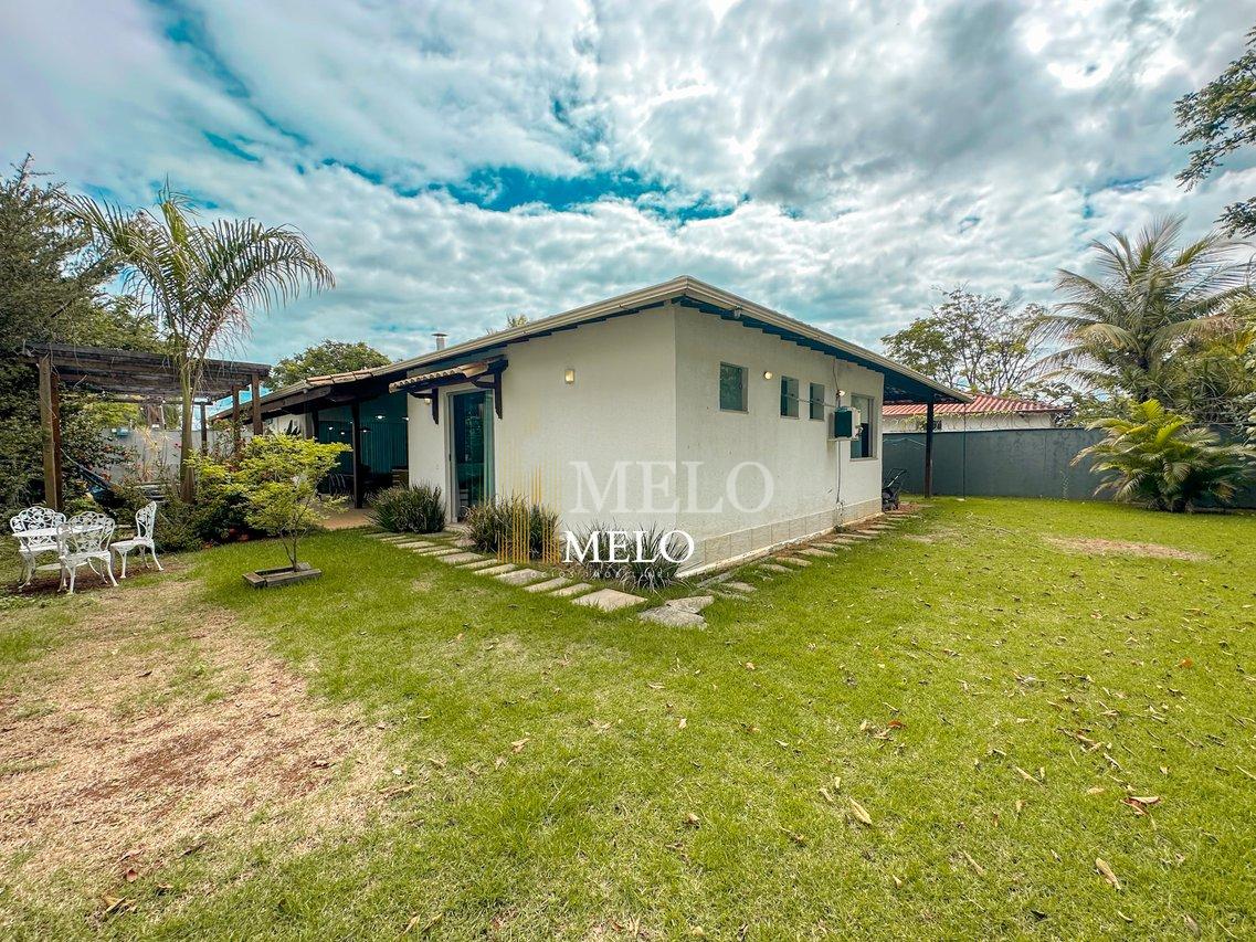 Belíssima casa a venda no Trevo/Pampulha por R$2.000.000,00 - Belo Horizonte - 