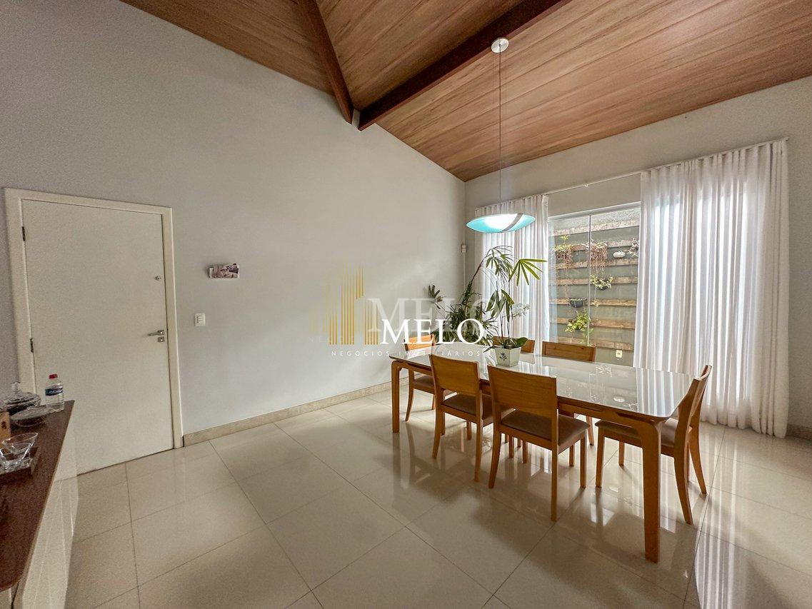 Belíssima casa a venda no Trevo/Pampulha por R$2.000.000,00 - Belo Horizonte - 