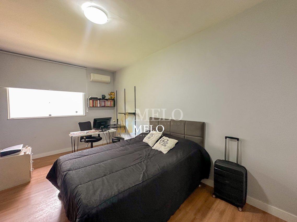 Belíssima casa a venda no Trevo/Pampulha por R$2.000.000,00 - Belo Horizonte - 