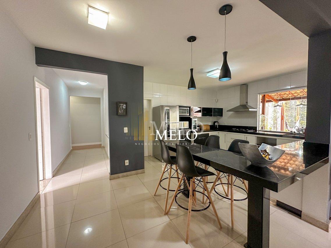 Belíssima casa a venda no Trevo/Pampulha por R$2.000.000,00 - Belo Horizonte - 