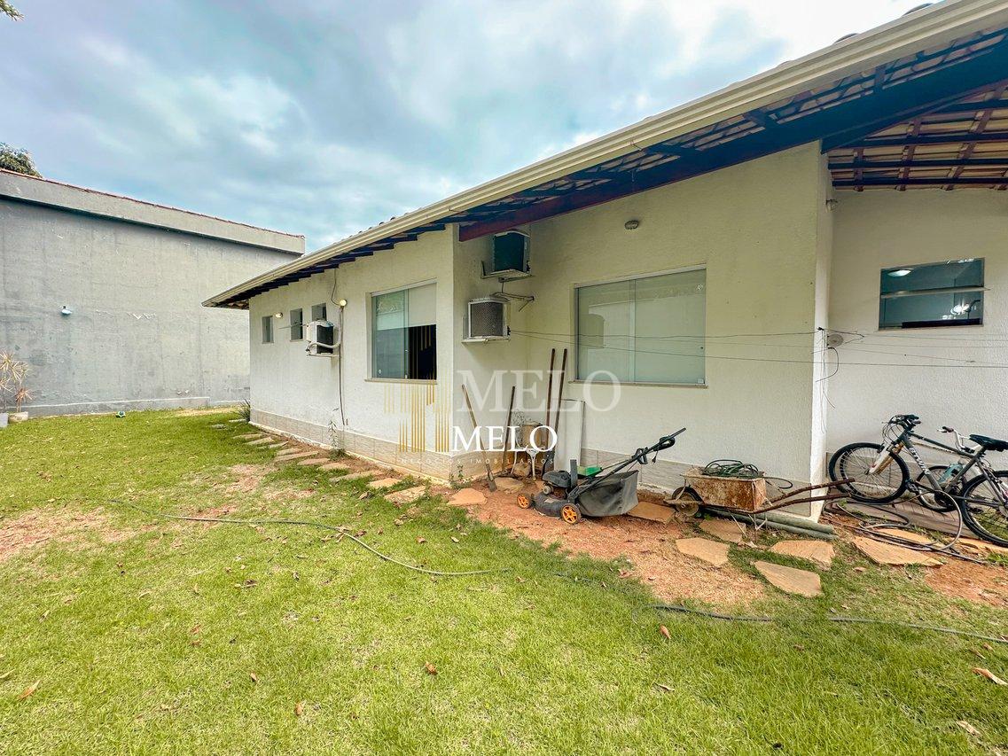Belíssima casa a venda no Trevo/Pampulha por R$2.000.000,00 - Belo Horizonte - 