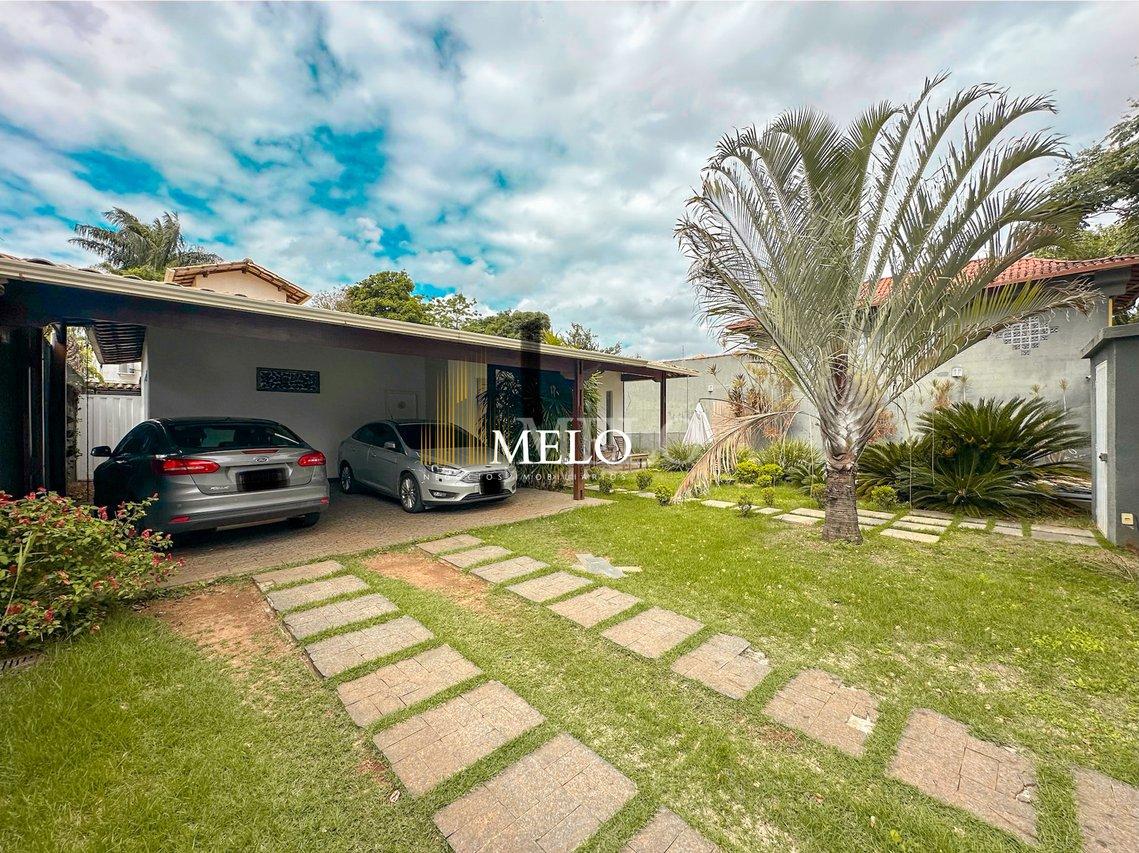 Belíssima casa a venda no Trevo/Pampulha por R$2.000.000,00 - Belo Horizonte - 