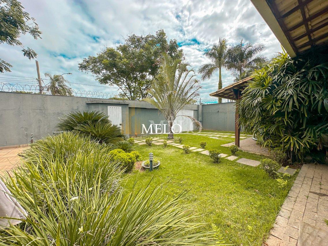 Belíssima casa a venda no Trevo/Pampulha por R$2.000.000,00 - Belo Horizonte - 