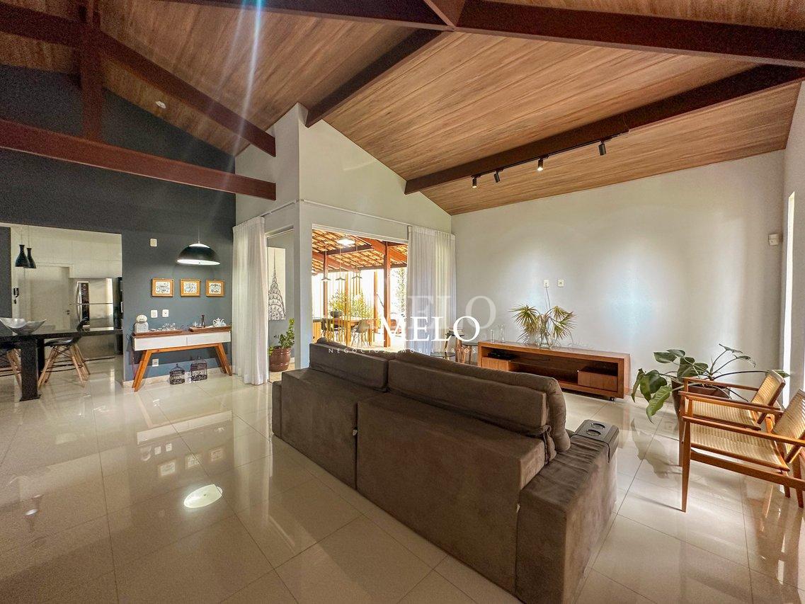 Belíssima casa a venda no Trevo/Pampulha por R$2.000.000,00 - Belo Horizonte - 