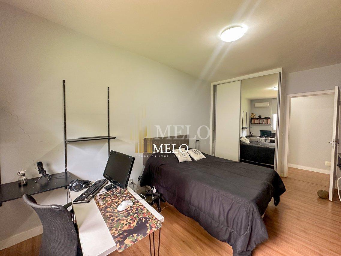 Belíssima casa a venda no Trevo/Pampulha por R$2.000.000,00 - Belo Horizonte - 