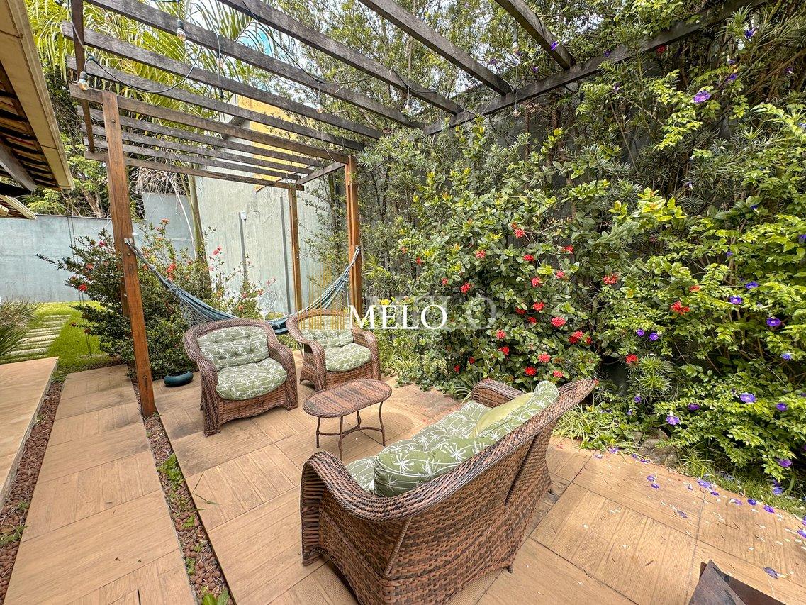 Belíssima casa a venda no Trevo/Pampulha por R$2.000.000,00 - Belo Horizonte - 