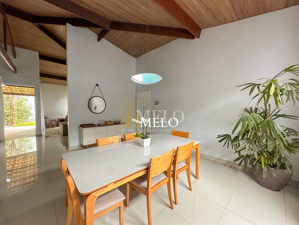 Belíssima casa a venda no Trevo/Pampulha por R$2.000.000,00 - Belo Horizonte - 