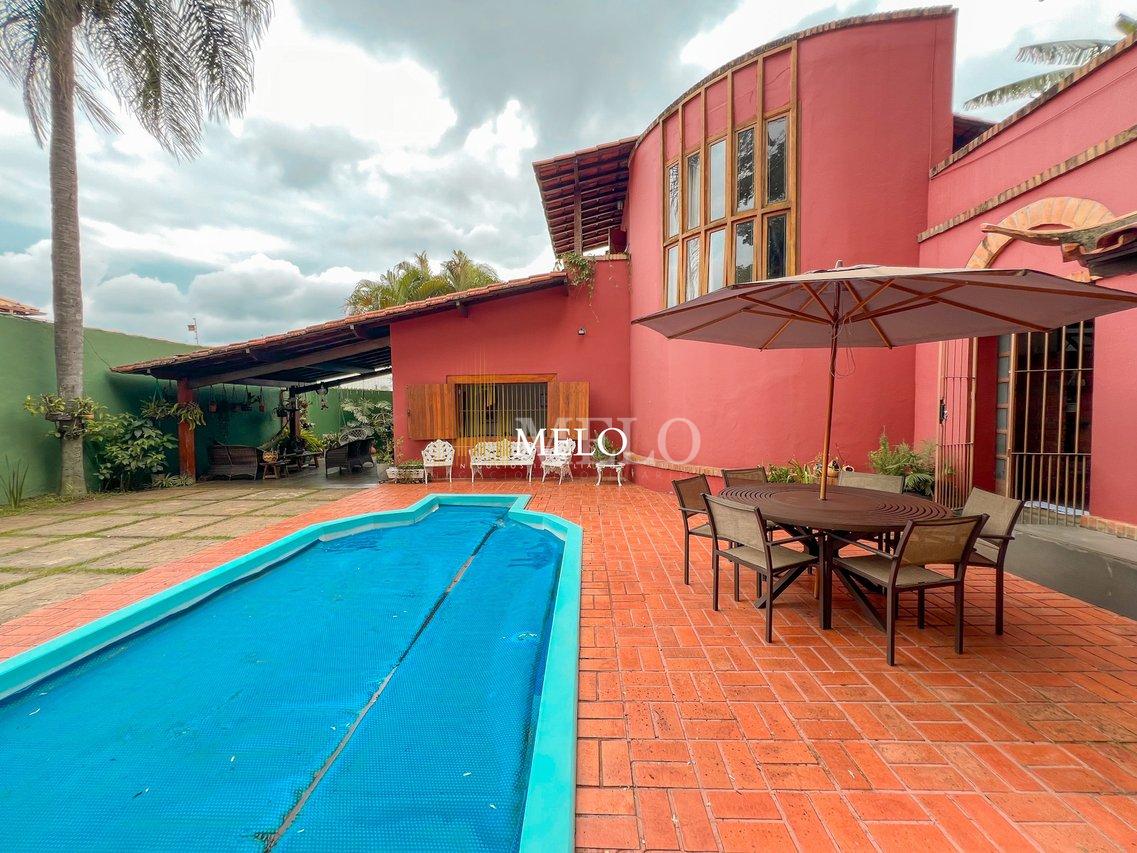 Belíssima casa a venda no Santa Amélia por R$1.990.000,00 - Belo Horizonte - 