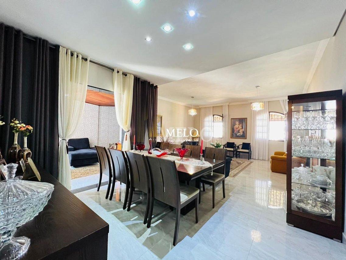 Belíssima casa 04 quartos a venda no Santa Amélia por R$ 1.300.000,00 - Belo Horizonte - 