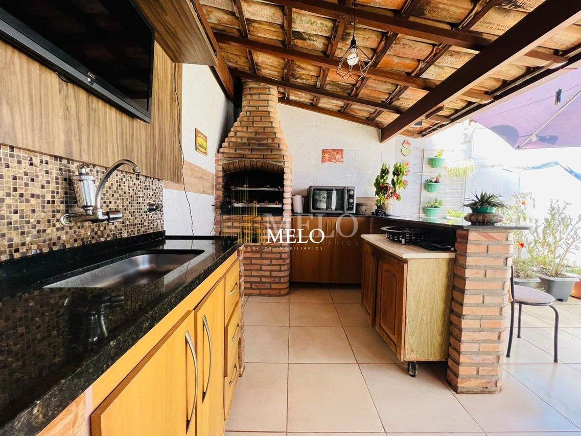 Belíssima casa 04 quartos a venda no Santa Amélia por R$ 1.300.000,00 - Belo Horizonte - 