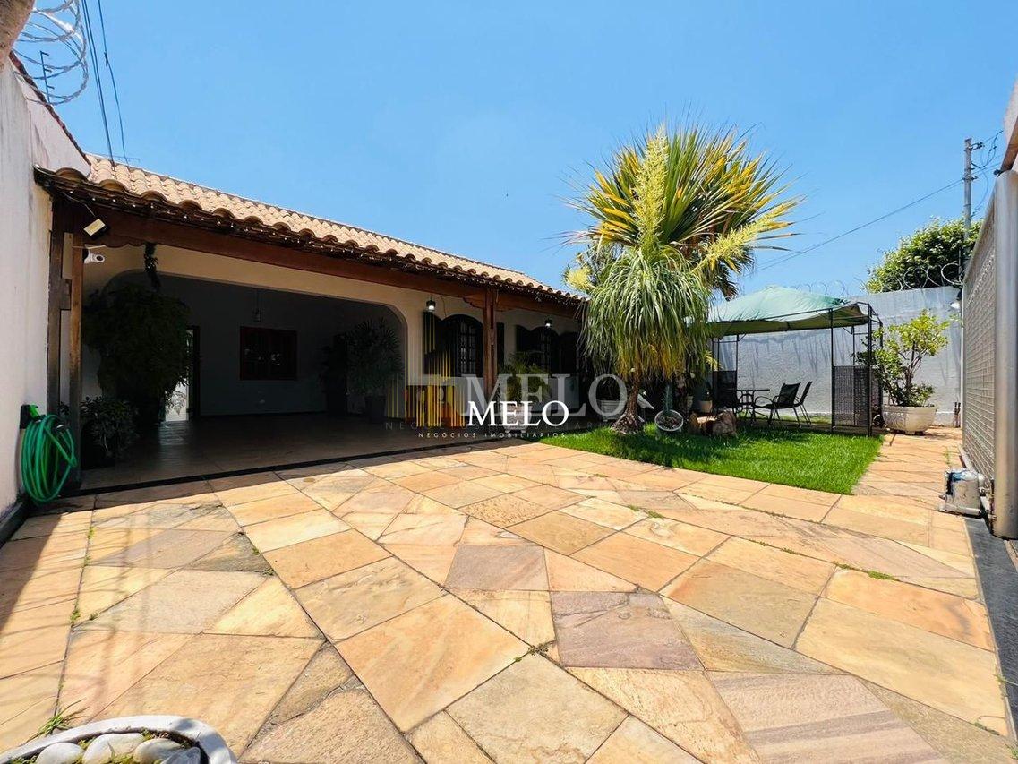 Belíssima casa 04 quartos a venda no Santa Amélia por R$ 1.300.000,00 - Belo Horizonte - 
