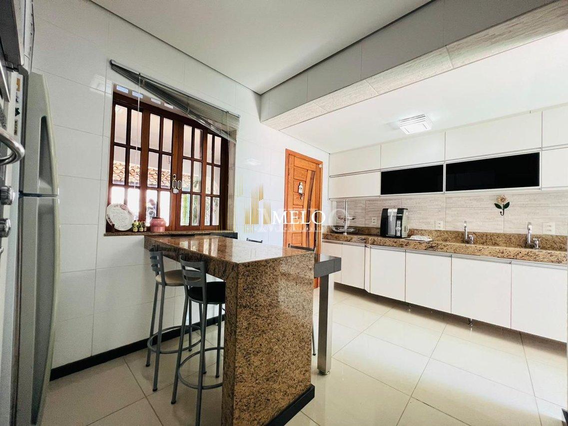 Belíssima casa 04 quartos a venda no Santa Amélia por R$ 1.300.000,00 - Belo Horizonte - 