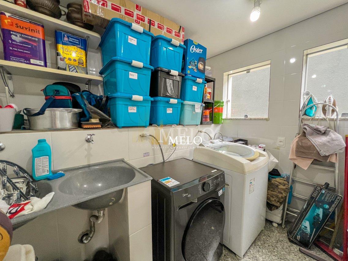 Belíssima casa a venda no TREVO por R$1.420.000,00 - Belo Horizonte - 