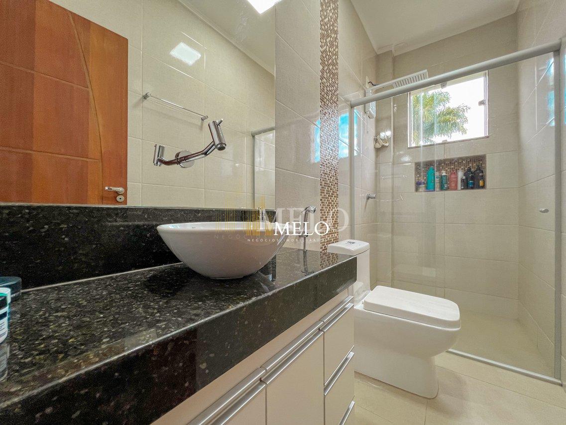 Belíssima casa a venda no TREVO por R$1.420.000,00 - Belo Horizonte - 