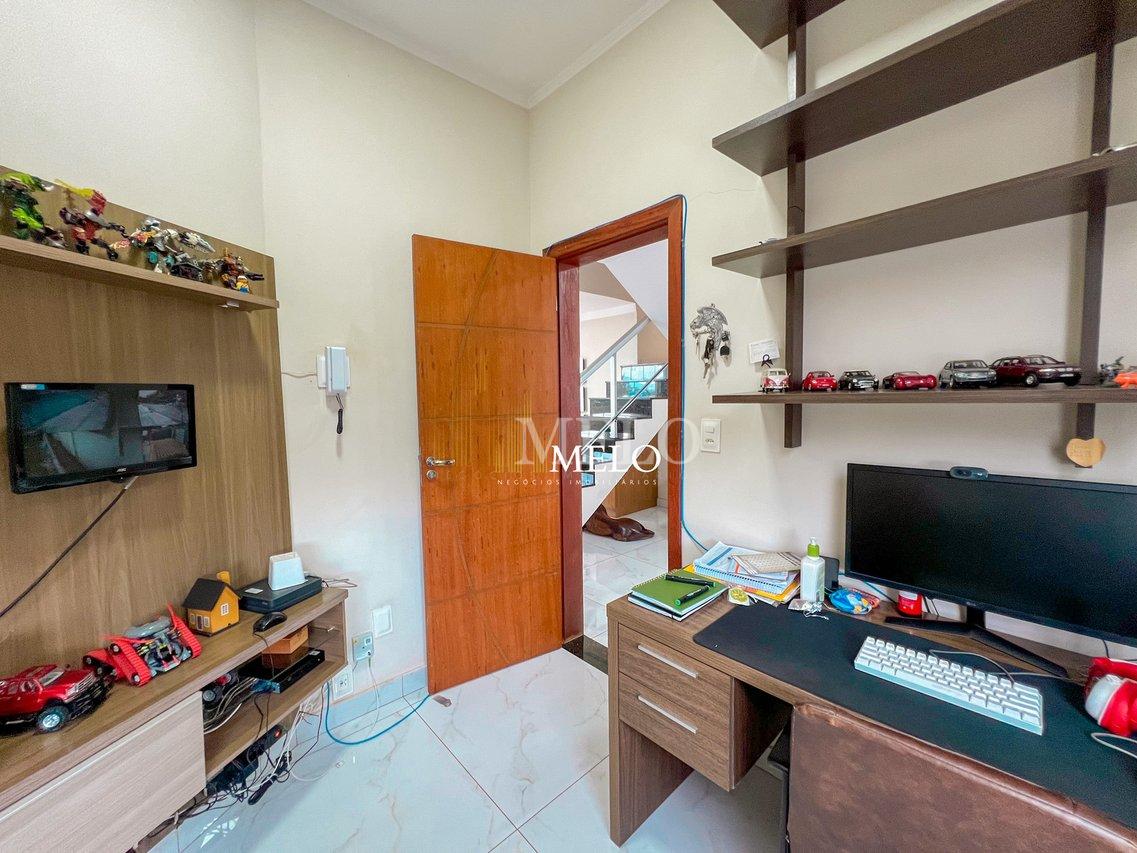 Belíssima casa a venda no TREVO por R$1.420.000,00 - Belo Horizonte - 