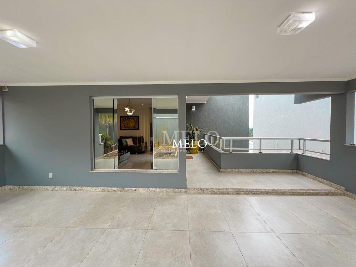 Belíssima casa a venda no TREVO por R$1.420.000,00 - Belo Horizonte - 