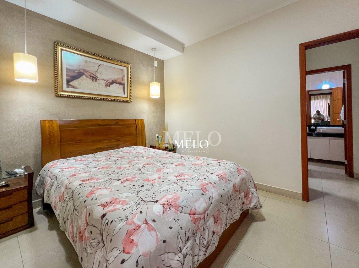 Belíssima casa a venda no TREVO por R$1.420.000,00 - Belo Horizonte - 
